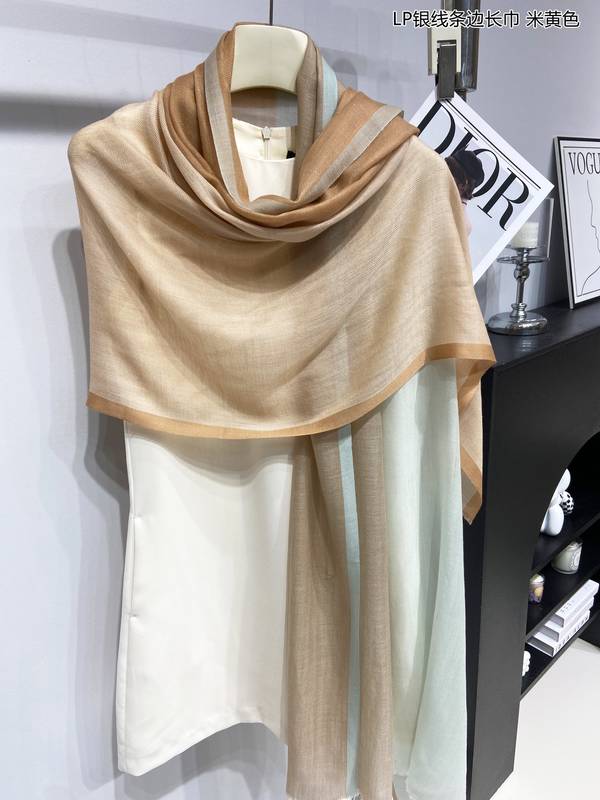 Loro Piana Scarf LPC00058 Loro Piana Scarf LPC00058